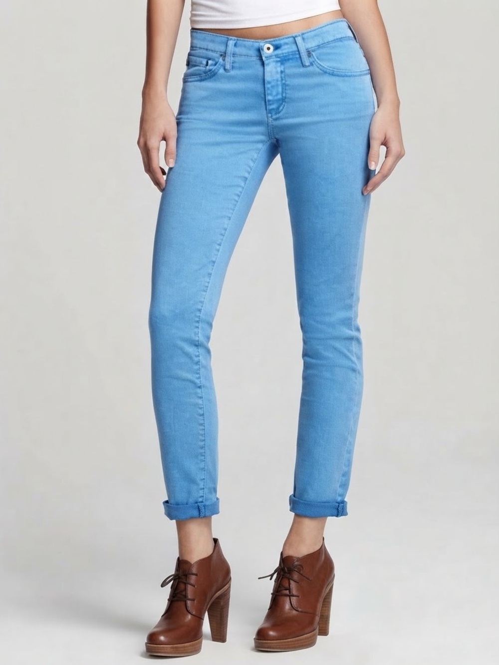 Ag Adriano Goldschmied| Stevie Slim Straight Leg Jeans in Light Blue Denim Sz 27